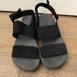 Clarks Cloudsteppers Cushion Soft Black Sandals 7.5